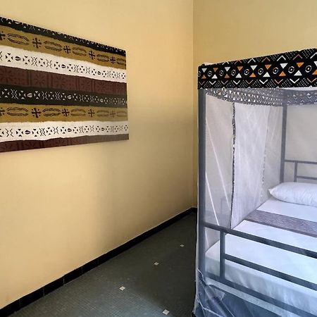 Independent Room On Island In Colonial House With Private Entrance Saint-Louis Extérieur photo